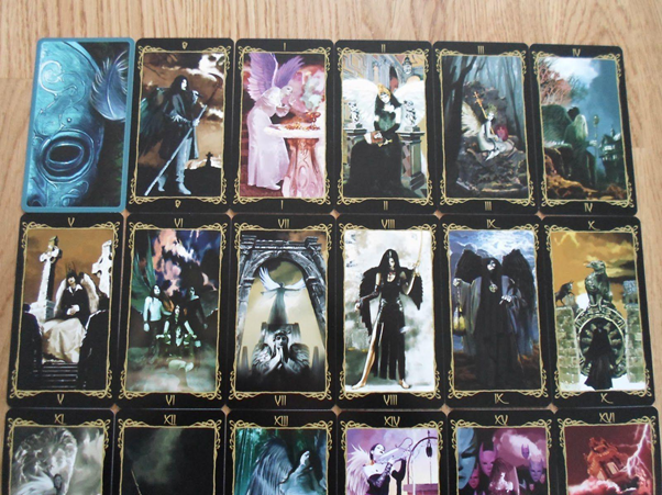 How To Choose Your Tarot Deck? - TarotX